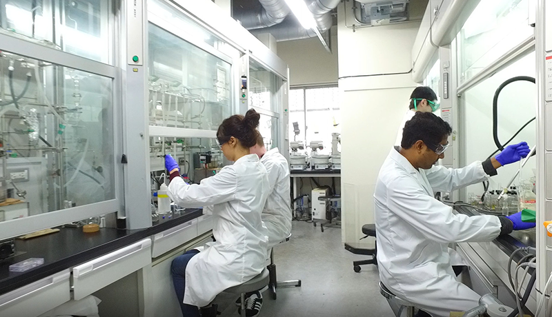 欧冠app この少女はおそらく包括的な計画を持っていることを知っています。